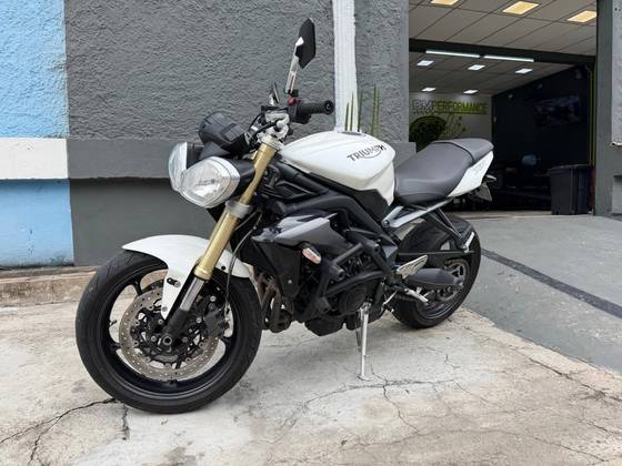TRIUMPH STREET TRIPLE 675 ABS 